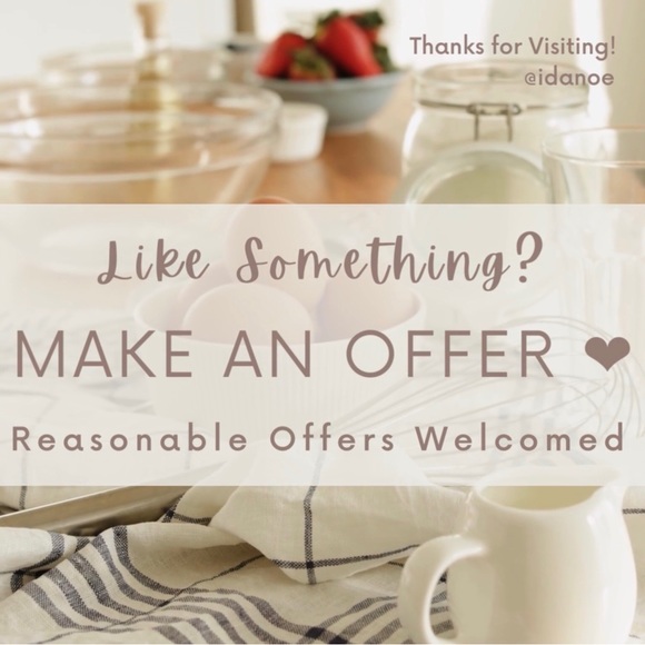 Lenox Porcelain Gold Trim Set of 3 Holiday Christmas Votives, Holly and Berries - Picture 7 of 8